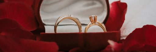 por que adquirir un anillo de oro de compromiso
