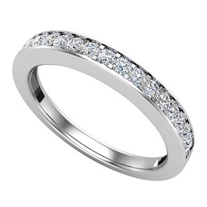 anillo de matrimonio en corte princesa, de oro blanco de 14k con diamantes